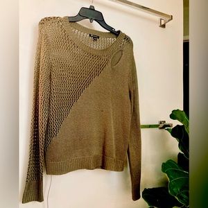 Versona. Small. Crew neck sweater.